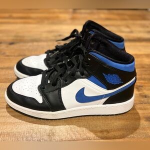 Nike Air Jordan 1 Mid WHITE/RACER BLUE-BLACK size 5 men/boys or 6.5 women